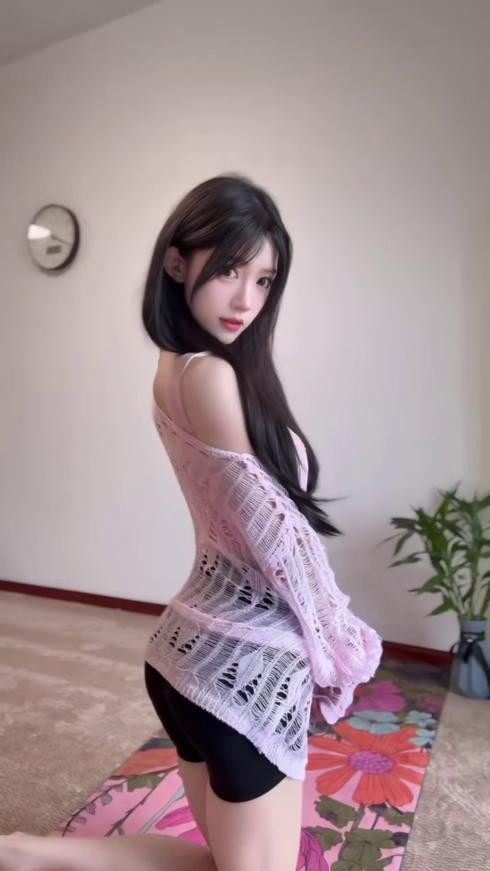 杭州瑜珈老师身材前凸后翘
